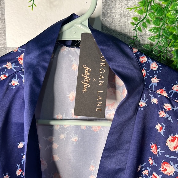 Morgan Lane Fab Fit Fun satin robe - Picture 3 of 5